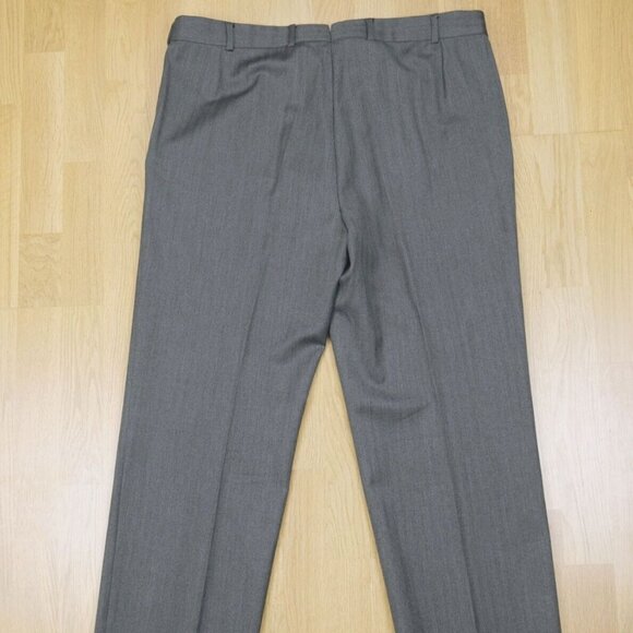 LNWOT Lutwyche Savile Row Handmade Gray Herringbone Suit Pleated Pants US44 - Picture 8 of 10
